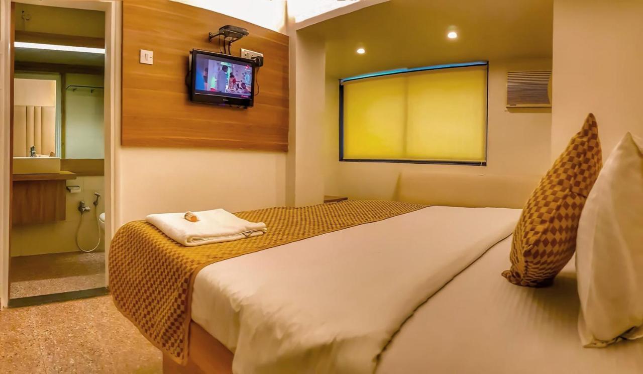 מומביי Hotel Samraj מראה חיצוני תמונה