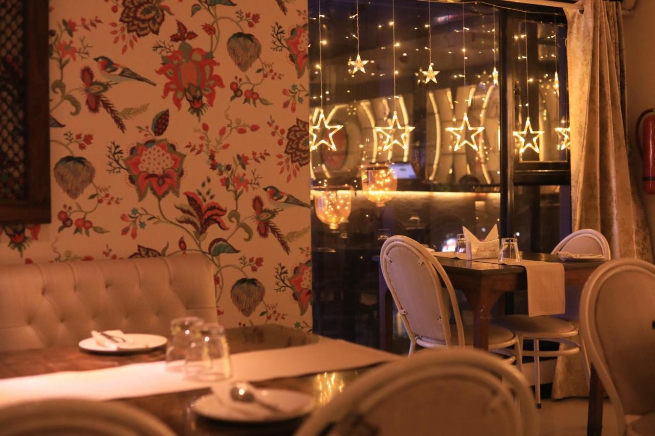 מומביי Hotel Samraj מראה חיצוני תמונה